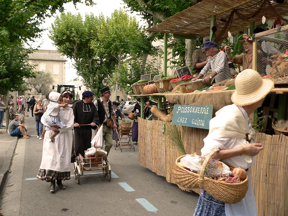 defile-vieux-metiers